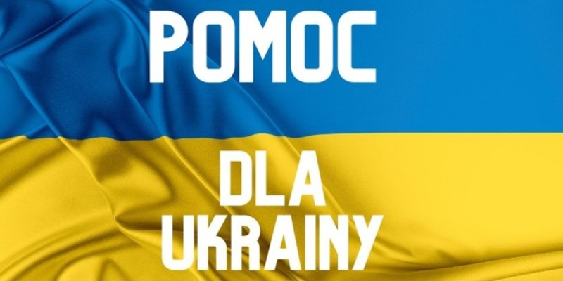 Flaga z napisem pomoc dla Ukrainy